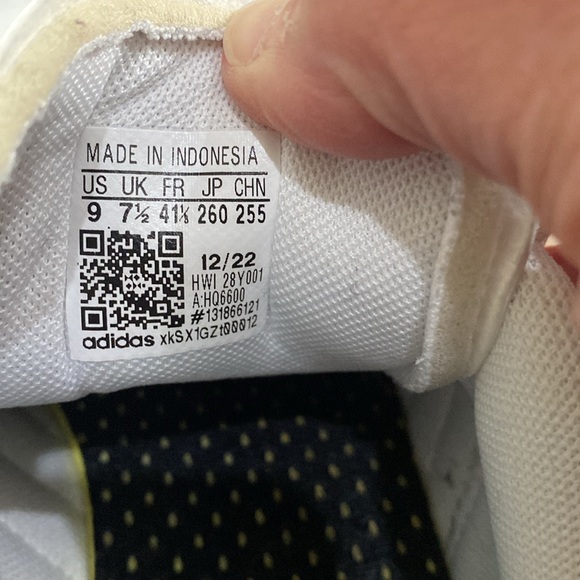 Adidas court shoe - Picture 5 of 6